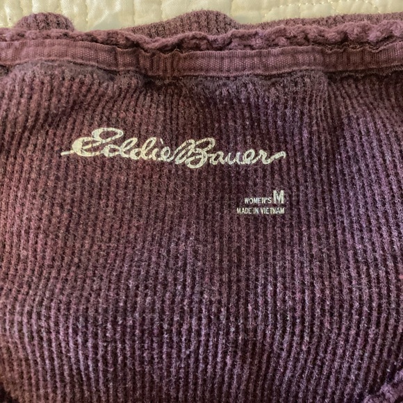 Women’s pretty plum colored Eddie Bauer long sleeve shirt. - Picture 4 of 6